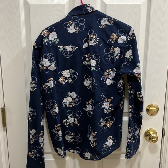 Ben Sherman shirt, size medium - Picture 6 of 10